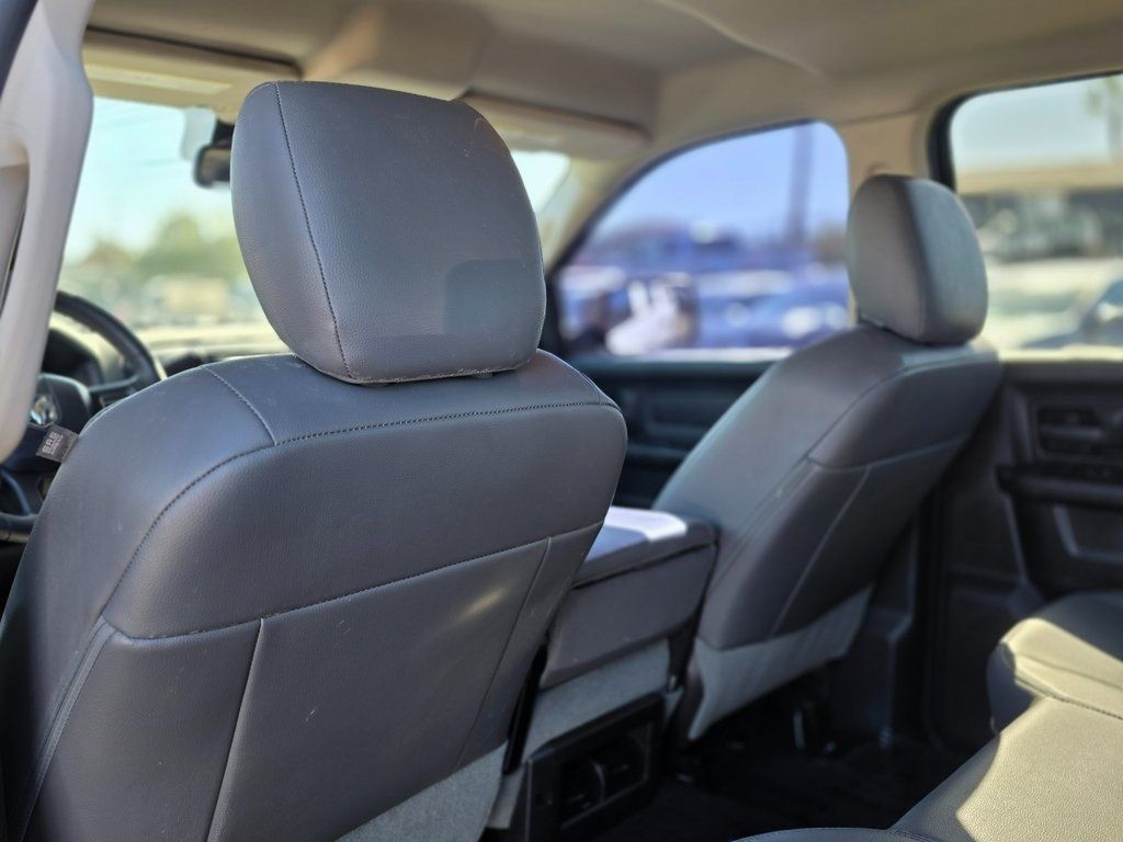 2015 Ram 1500 4WD Crew Cab 149" Tradesman - 22973376 - 20