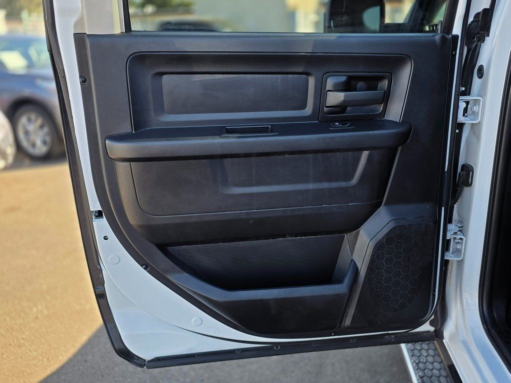 2015 Ram 1500 4WD Crew Cab 149" Tradesman - 22973376 - 21