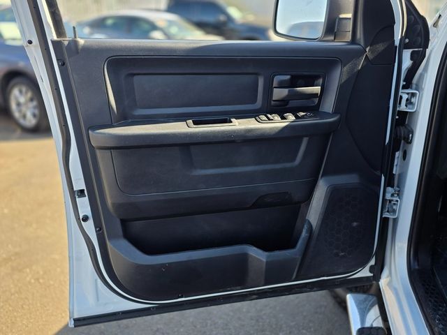 2015 Ram 1500 4WD Crew Cab 149" Tradesman - 22973376 - 22