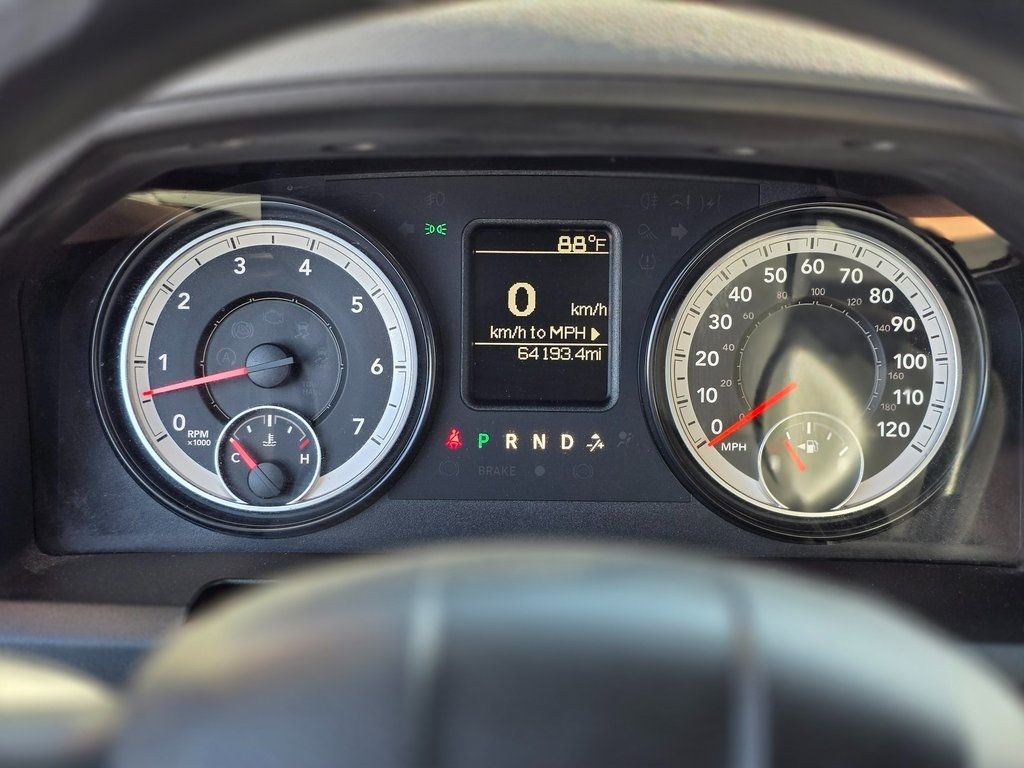 2015 Ram 1500 4WD Crew Cab 149" Tradesman - 22973376 - 25