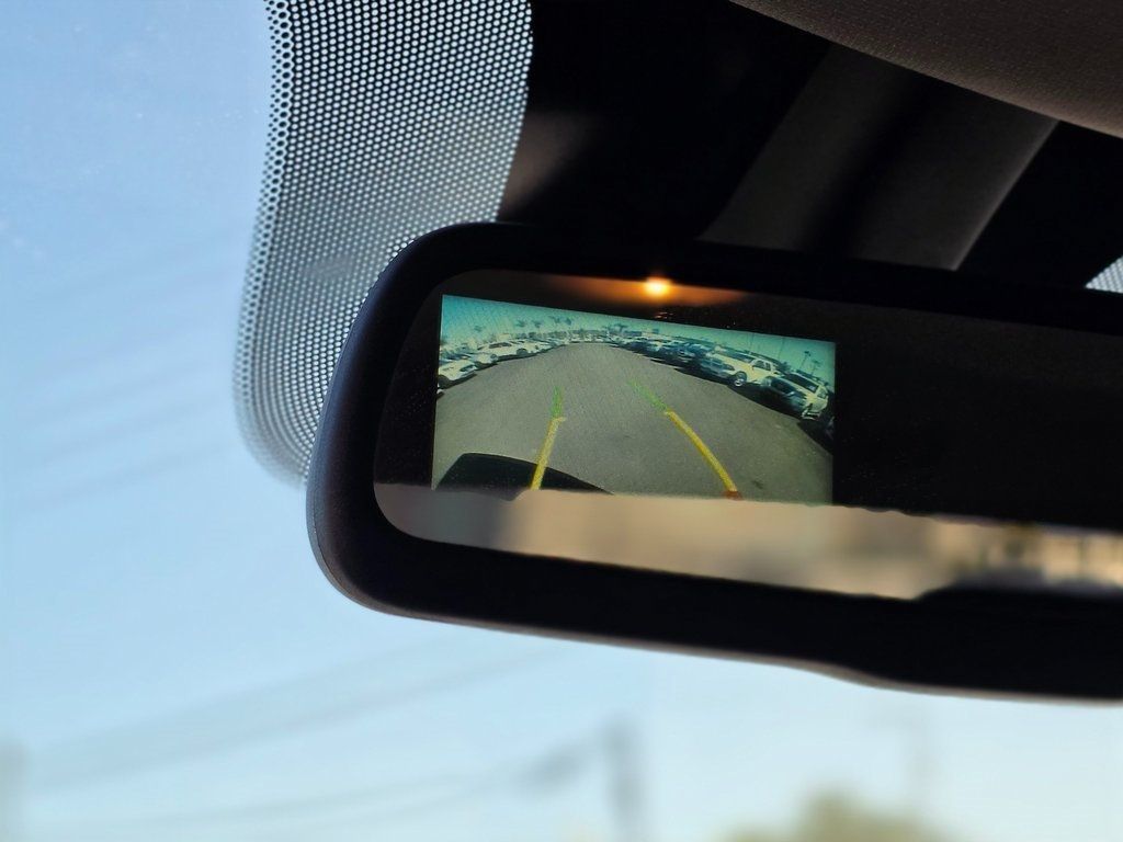 2015 Ram 1500 4WD Crew Cab 149" Tradesman - 22973376 - 30