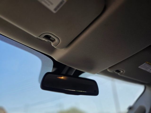 2015 Ram 1500 4WD Crew Cab 149" Tradesman - 22973376 - 36