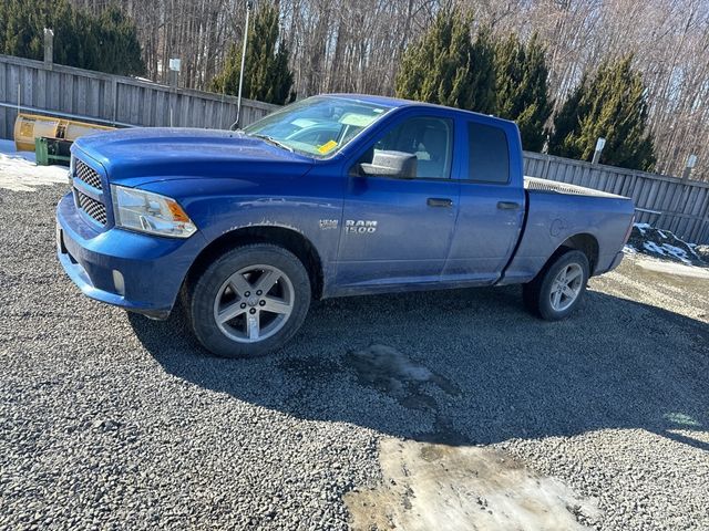 2015 Ram 1500 4WD Quad Cab 140.5" Express - 22760896 - 3