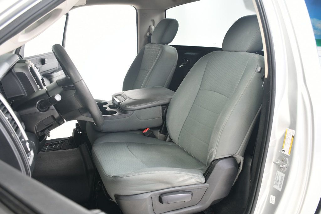 2015 Ram 1500 Carfax Certified Auto V6 Great Economy and Looks - 22967085 - 10