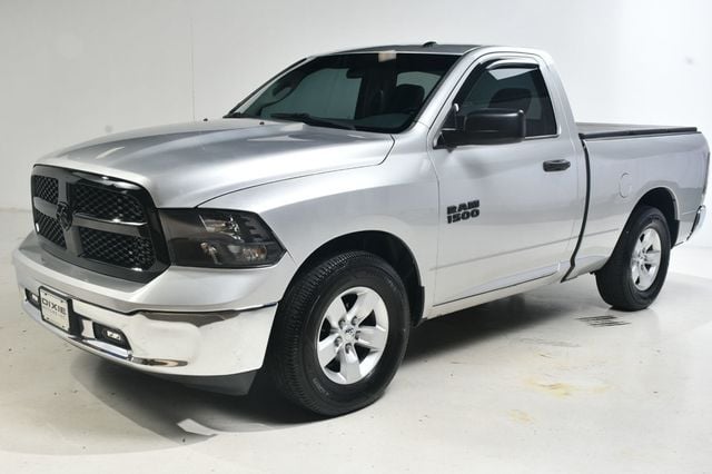 2015 Ram 1500 Carfax Certified Auto V6 Great Economy and Looks - 22967085 - 1