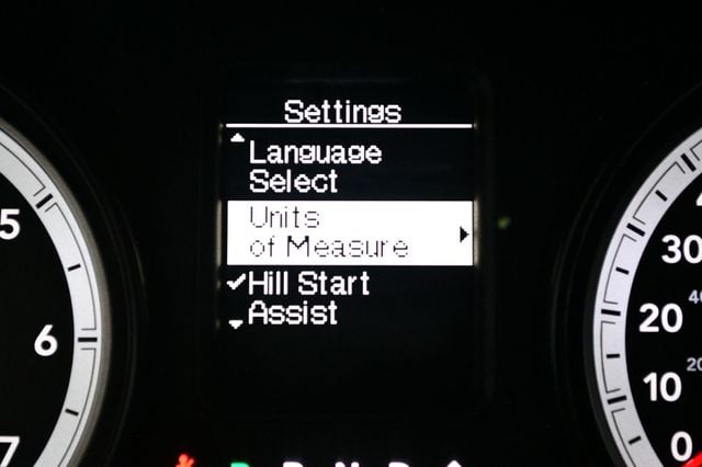 2015 Ram 1500 Carfax Certified Auto V6 Great Economy and Looks - 22967085 - 23