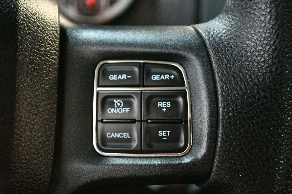 2015 Ram 1500 Carfax Certified Auto V6 Great Economy and Looks - 22967085 - 33