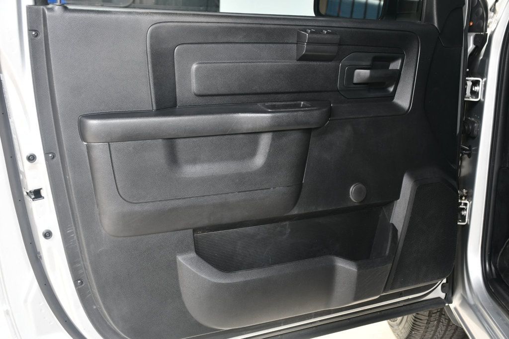 2015 Ram 1500 Carfax Certified Auto V6 Great Economy and Looks - 22967085 - 35