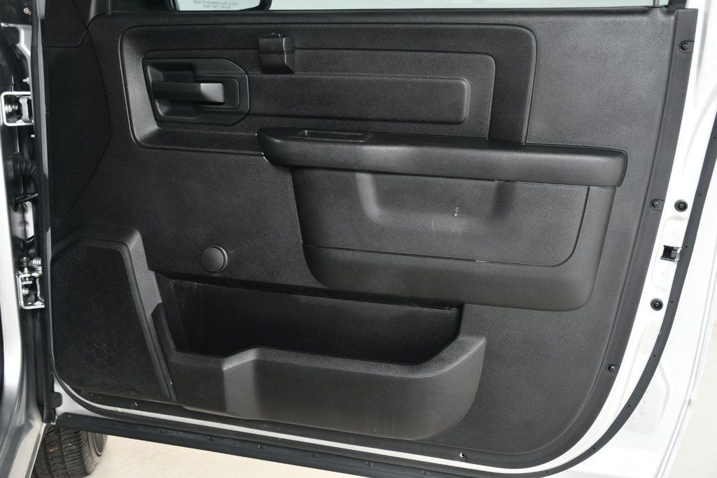 2015 Ram 1500 Carfax Certified Auto V6 Great Economy and Looks - 22967085 - 36