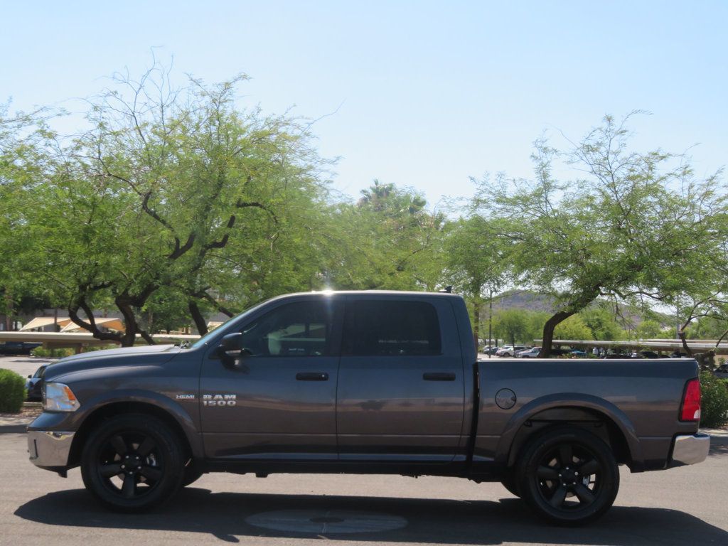 2015 Ram 1500 SLT photo 2