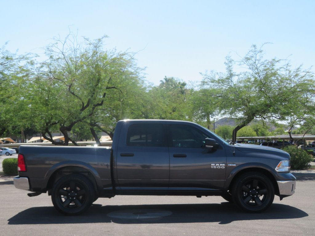2015 Ram 1500 SLT photo 3