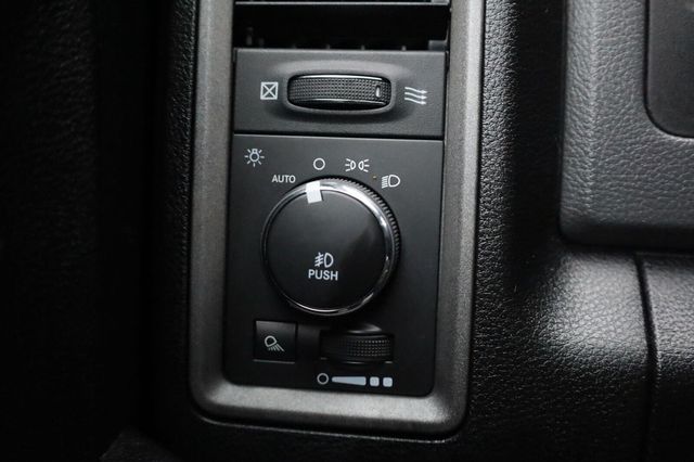 2015 Ram 1500 Express - 23094551 - 31