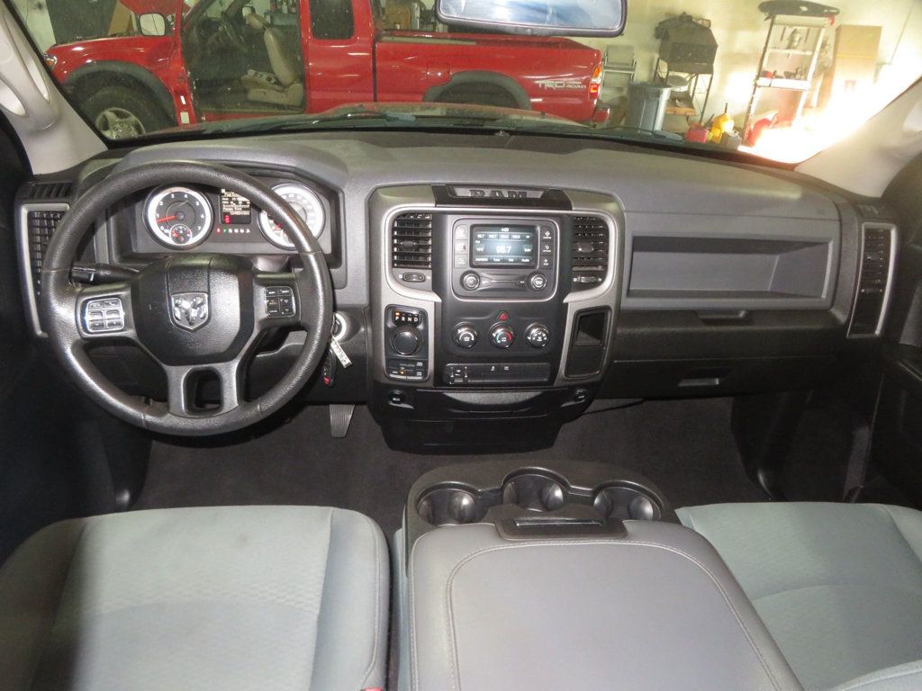 2015 Ram 1500 HEMI 4X4 EXTRA CLEAN TRADESMAN QUADCAB LOW MILES  - 22977739 - 37