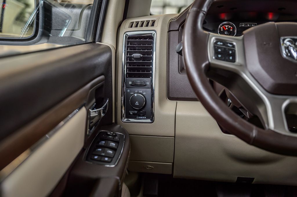 2015 Ram 1500 RAM CREW CAB LARAMIE DIESEL - FULLY LOADED - LEATHER - MUST SEE - 23031132 - 27