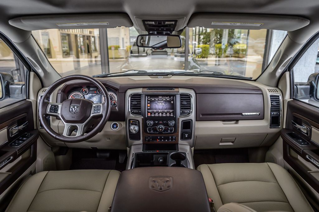 2015 Ram 1500 RAM CREW CAB LARAMIE DIESEL - FULLY LOADED - LEATHER - MUST SEE - 23031132 - 2