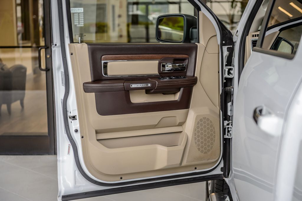 2015 Ram 1500 RAM CREW CAB LARAMIE DIESEL - FULLY LOADED - LEATHER - MUST SEE - 23031132 - 50