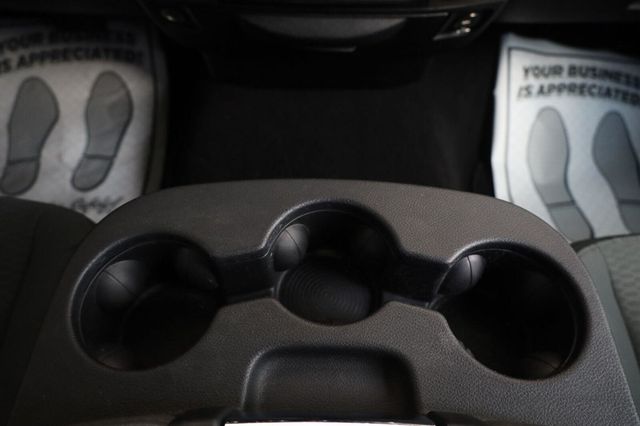 2015 Ram 1500 SLT - 23070710 - 34