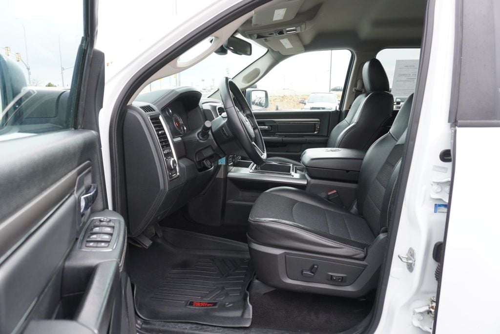 2015 Ram 1500 SPORT - 22997102 - 17