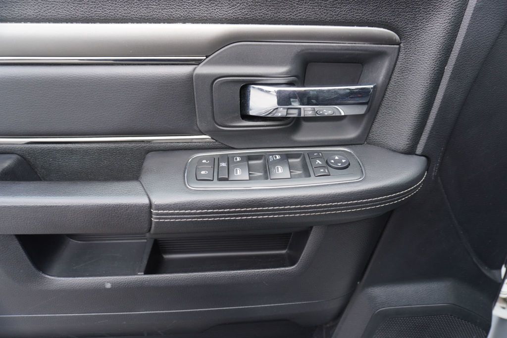 2015 Ram 1500 SPORT - 22997102 - 25