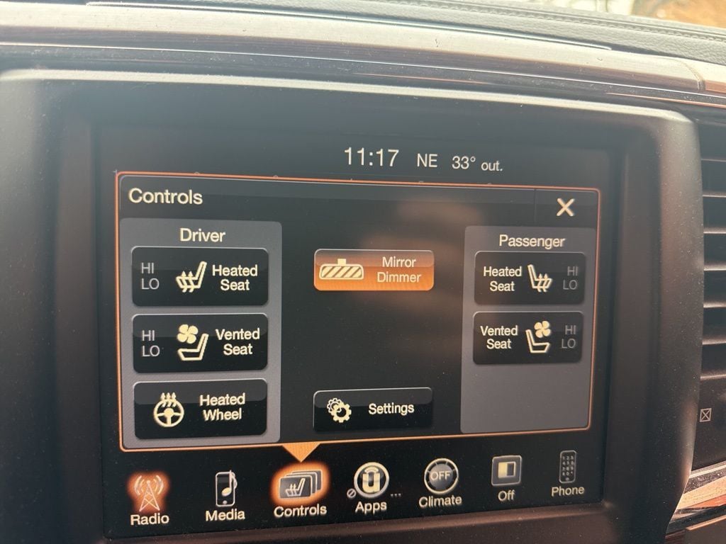 2015 Ram 2500 4WD Crew Cab 149" Laramie - 22990707 - 17