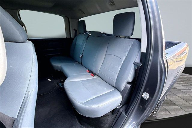 2015 Ram 2500 4WD Crew Cab 149" Tradesman - 22952863 - 16