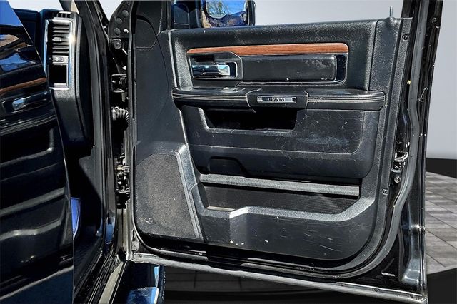 2015 Ram 2500 4WD Crew Cab 169" Laramie - 22916350 - 14