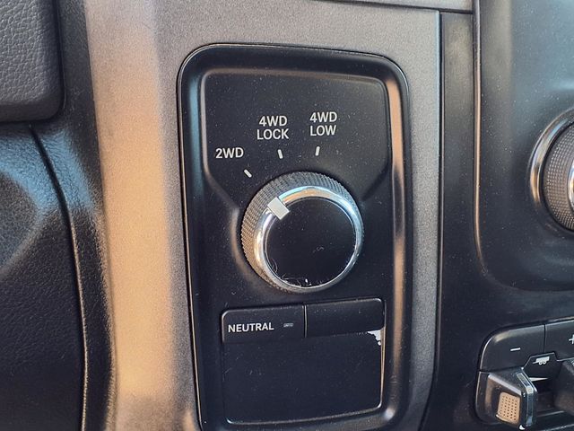 2015 Ram 2500 4WD Crew Cab 169" Tradesman - 22992799 - 25