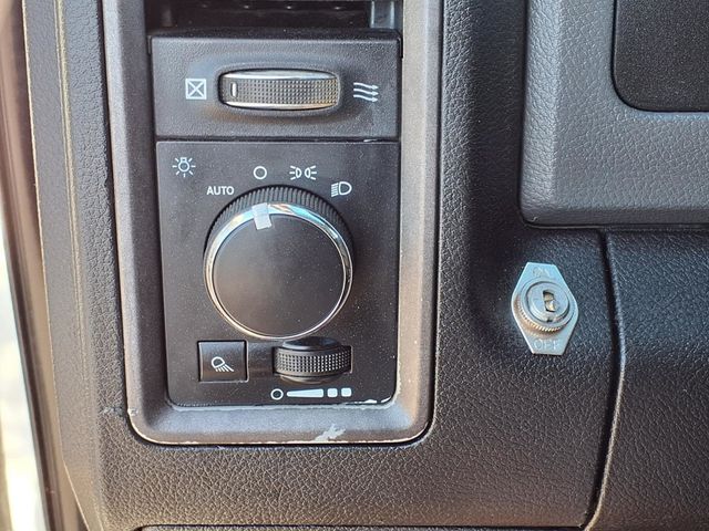 2015 Ram 2500 4WD Crew Cab 169" Tradesman - 22992799 - 27