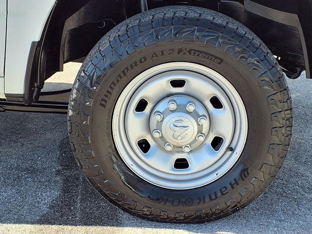 2015 Ram 2500 4WD Crew Cab 169" Tradesman - 22992799 - 33