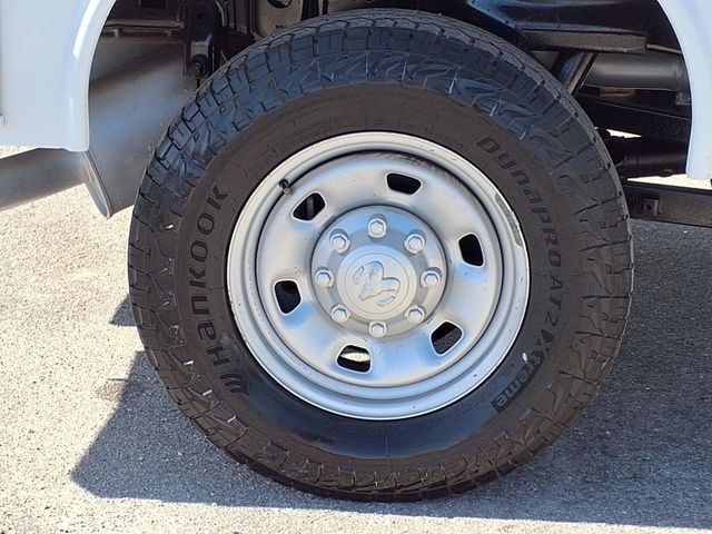 2015 Ram 2500 4WD Crew Cab 169" Tradesman - 22992799 - 35