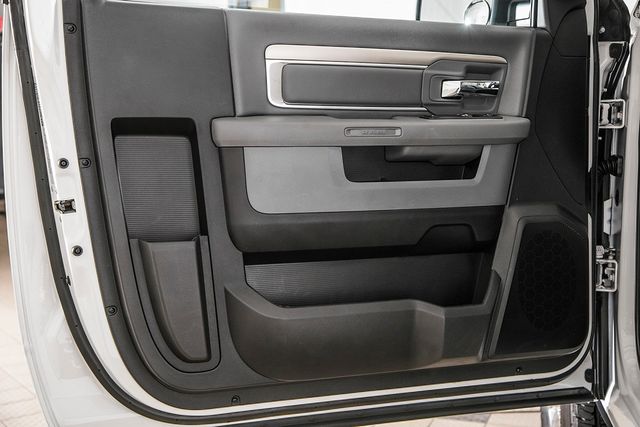 2015 Ram 2500 RAM 2500 TRADESMAN 4X4 6.4 HEMI * 9' READING UTILITY BED * - 17005667 - 27