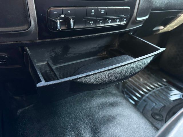 2015 Ram 3500 4X2 2dr Regular Cab 167.5 in. WB - 22933744 - 34
