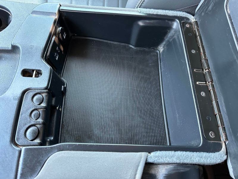 2015 Ram 3500 4X2 2dr Regular Cab 167.5 in. WB - 22933744 - 36