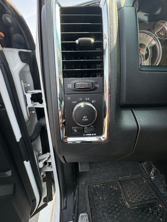 2015 Ram 3500 Laramie Longhorn - 23004136 - 31