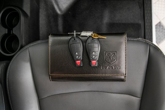 2015 Ram 3500 RAM 3500 CREW * 4X4 * 6.4 HEMI * OPEN UTILITY * 1 OWNER - 16342346 - 33