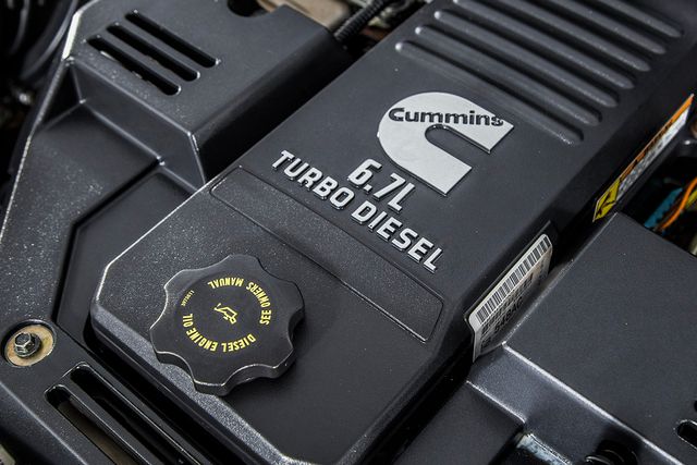 2015 Ram 4500 RAM 4500 * 6.7 CUMMINS * MANUAL * HAULER BODY * 1 OWNER - 15763344 - 17