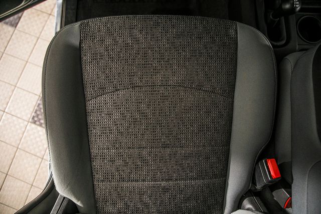 2015 Ram 5500 5500 CREW CAB 4X4 * 6.4 HEMI * NEW 10' FLATBED W/ TOOLBOXES - 17206663 - 25