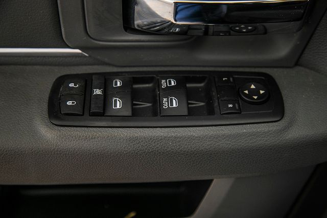 2015 Ram 5500 5500 CREW CAB 4X4 * 6.4 HEMI * NEW 10' FLATBED W/ TOOLBOXES - 17206663 - 28