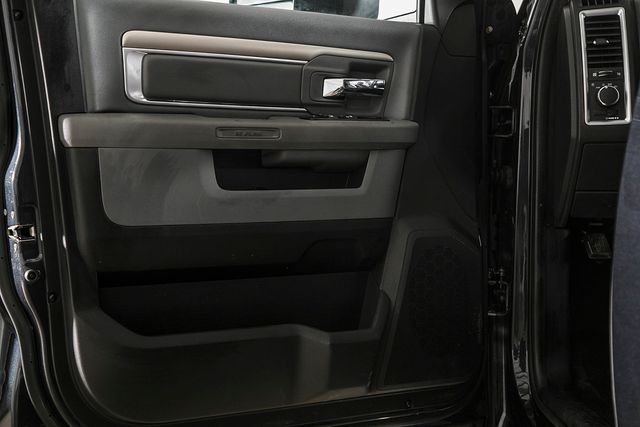 2015 Ram 5500 5500 CREW CAB 4X4 * 6.4 HEMI * NEW 10' FLATBED W/ TOOLBOXES - 17206663 - 29