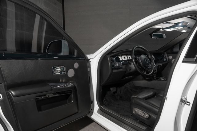 2015 Rolls-Royce Ghost Series II - 23045458 - 17