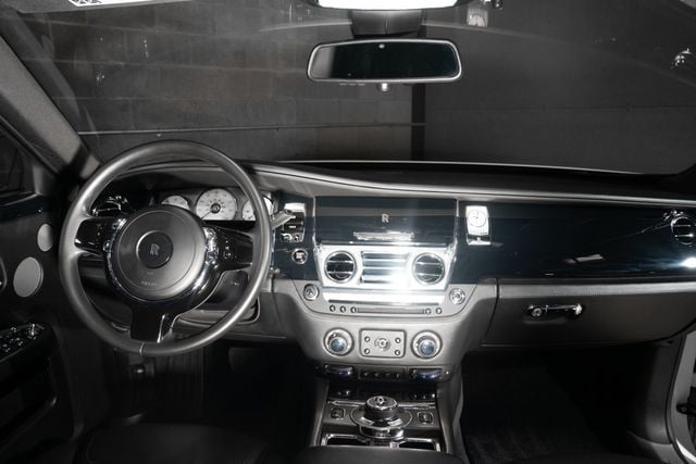 2015 Rolls-Royce Ghost Series II - 23045458 - 29