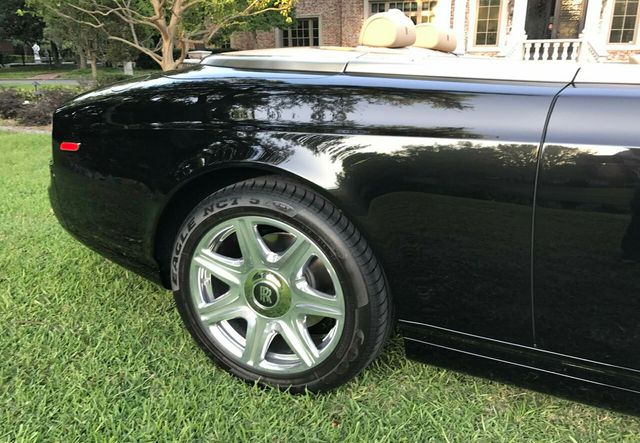 2015 Rolls-Royce Phantom Coupe 2dr Drophead - 16383427 - 34