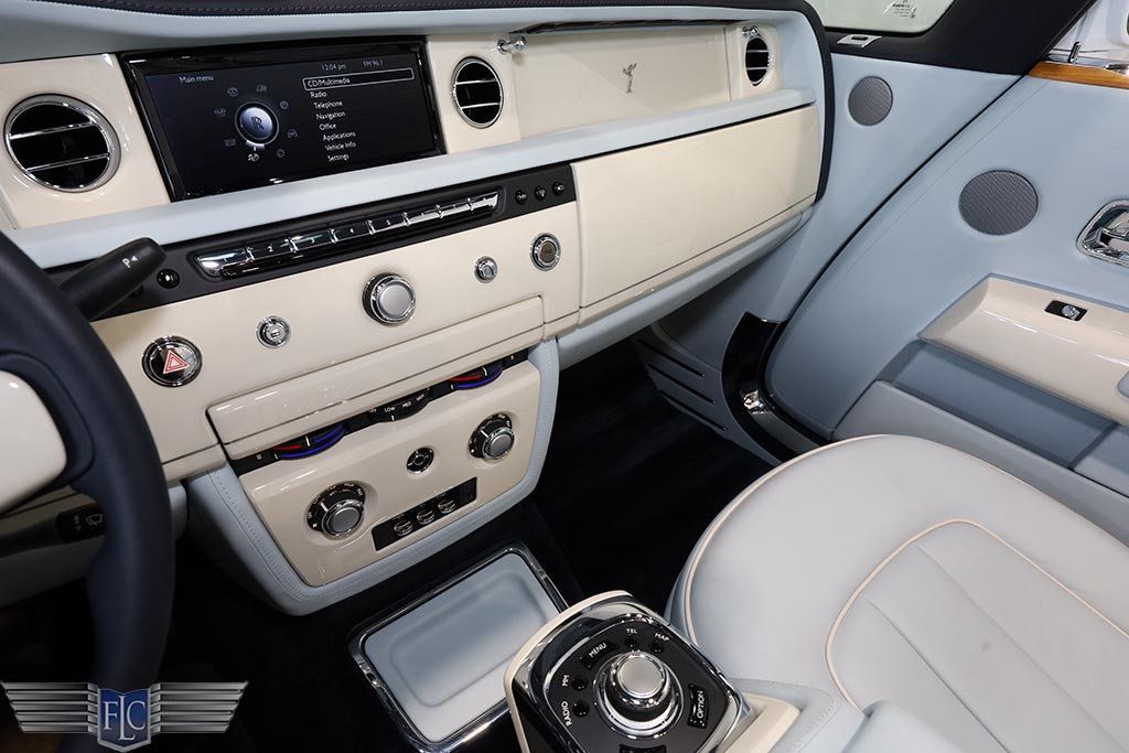 2015 Rolls-Royce Phantom Coupe 2dr Drophead - 22416914 - 32