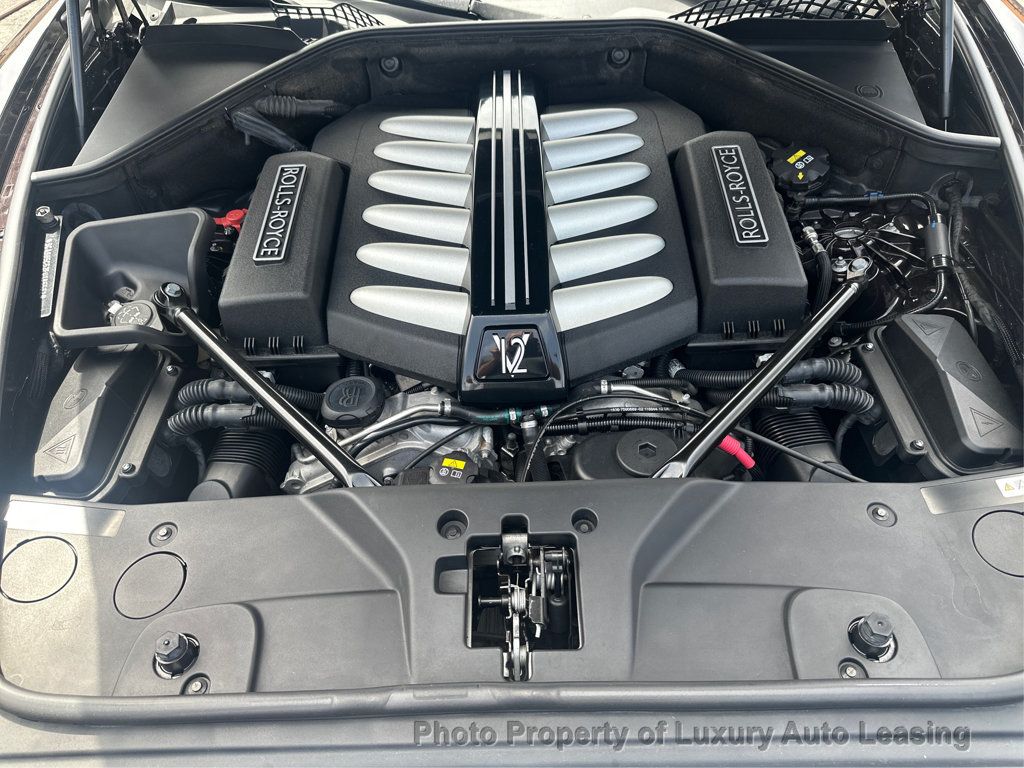 Rolls-Royce Wraith photo 11