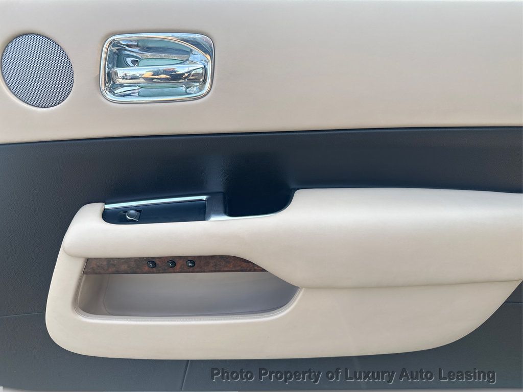 Rolls-Royce Wraith photo 21