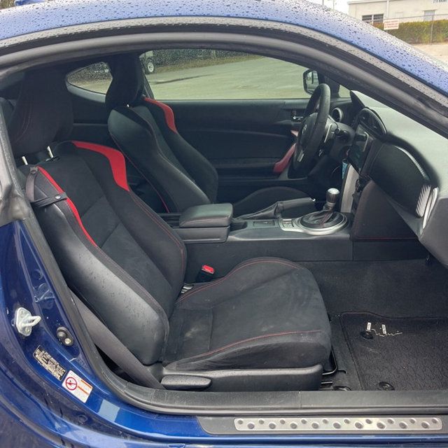 2015 Scion FR-S 2dr Coupe Automatic Release Series 1.0 - 22979818 - 10