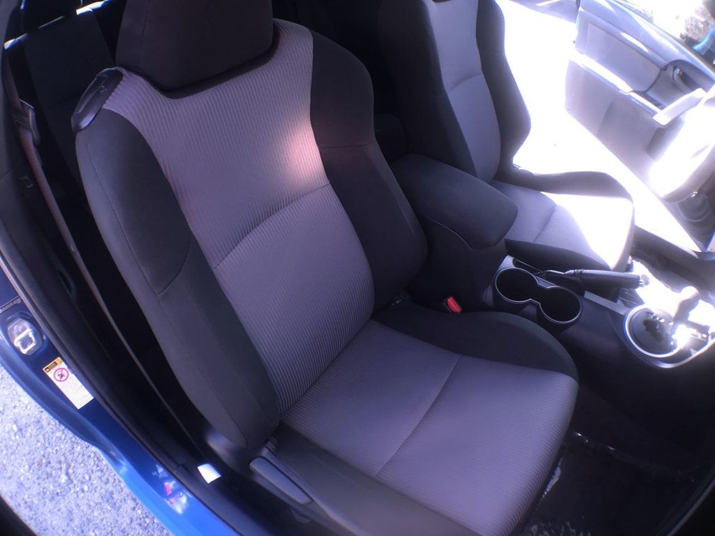2015 Scion tC Base photo 19