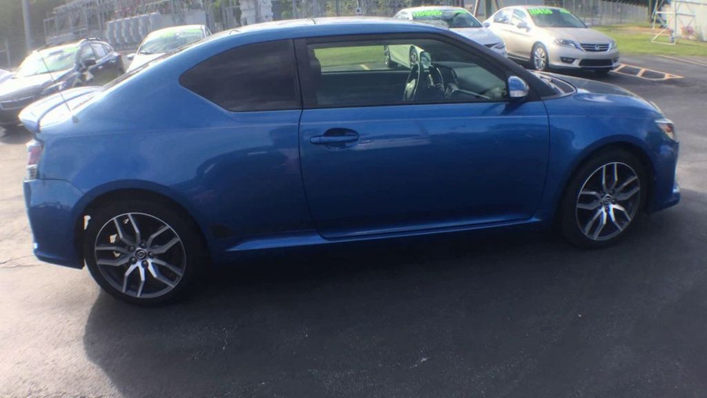 2015 Scion tC Base photo 9