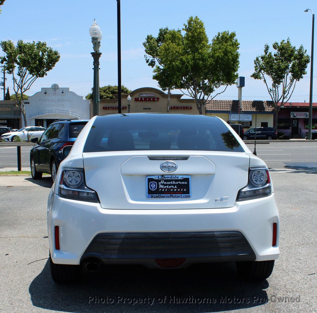 2015 Scion tC Base photo 4