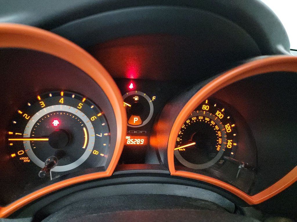 2015 Scion tC photo 9